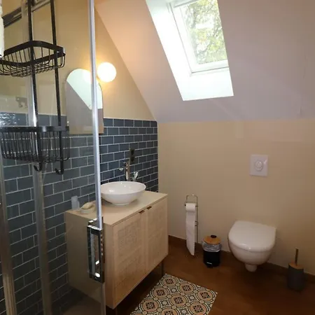 Casa vacanze Maison De Caractere Avec Jardin, Terrasses, Poele Et Activites De Plein-air, Renover En 2022 - Fr-1-742-6